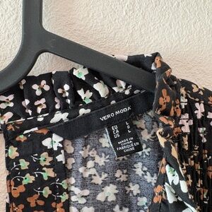 Vero Moda Black and White Long Sleeve Dress